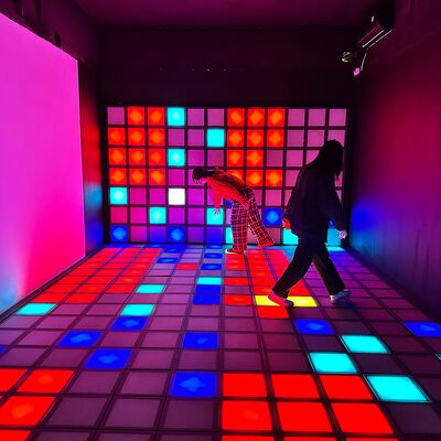 Διαδραστικό LED πάτωμα με πλακάκια RGB 30x30cm και 1000 επίπεδα για παιχνίδια και ψυχαγωγία
