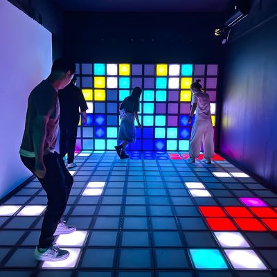 Καλή τιμή Πλακάκια LED χορευτικού πάτωμα Jumping Grid Διαδραστικό παιχνίδι Super Grid Τείχος και πάτωμα σε απευθείας σύνδεση