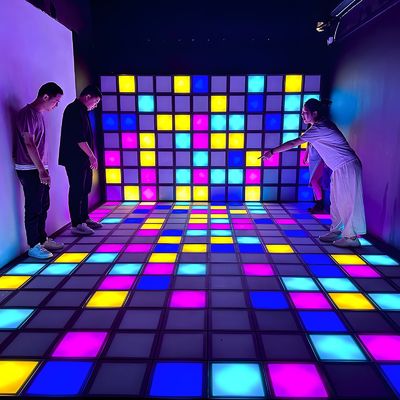 ποιότητας 30x30cm Ενεργά παιχνίδια LED πάτωμα για παιδιά χώρος παιχνιδιού Διασκέδαση εργοστάσιο